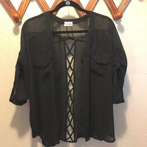 BRIGITTE BAILY BLACK "BACK OPEN LATTICE" BLOUSE
